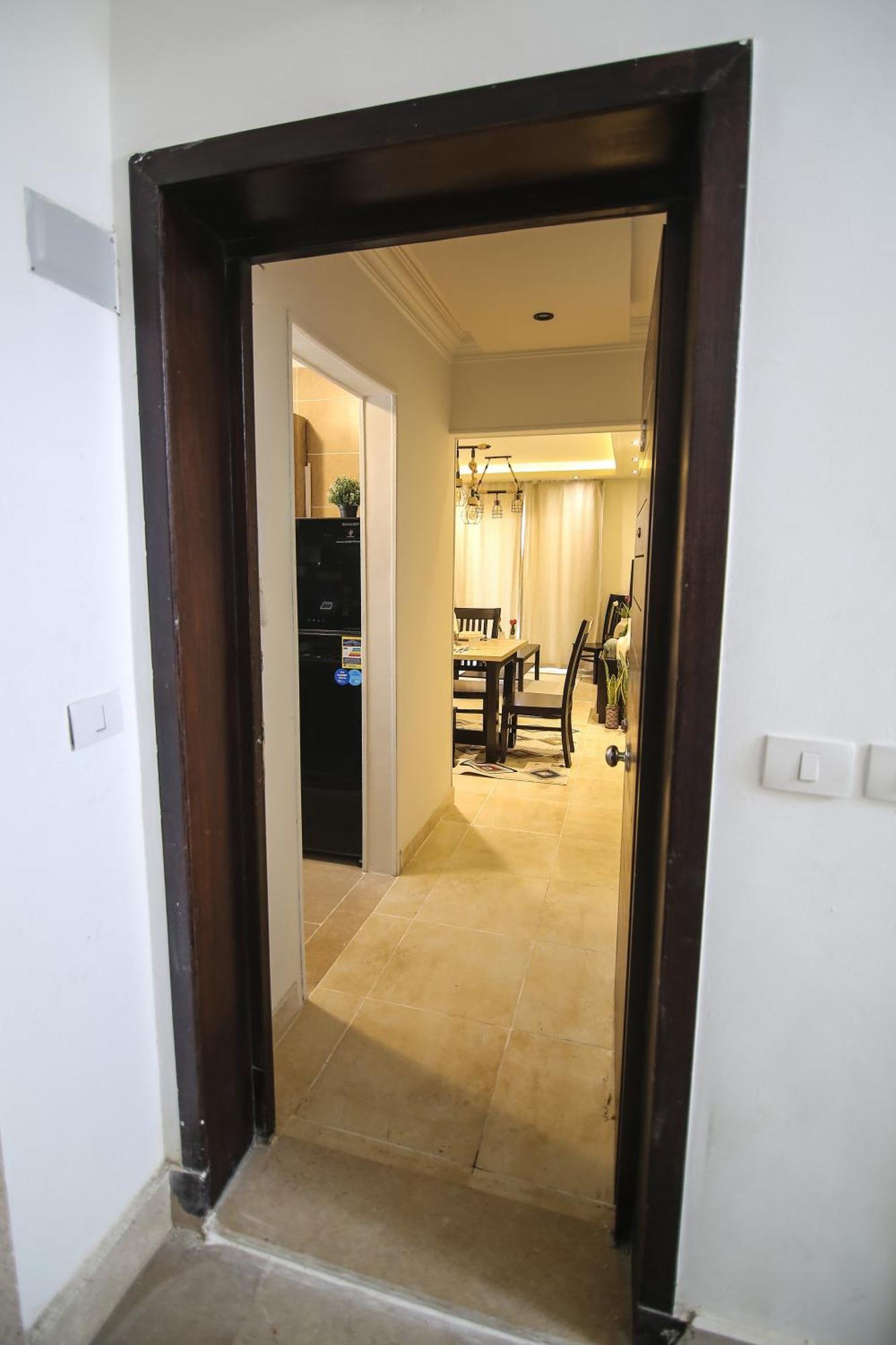 The Clay - 2br Artistic Yet Modern Loft Located Strategically Near Shopping Centre And Market Appartamento Il Cairo