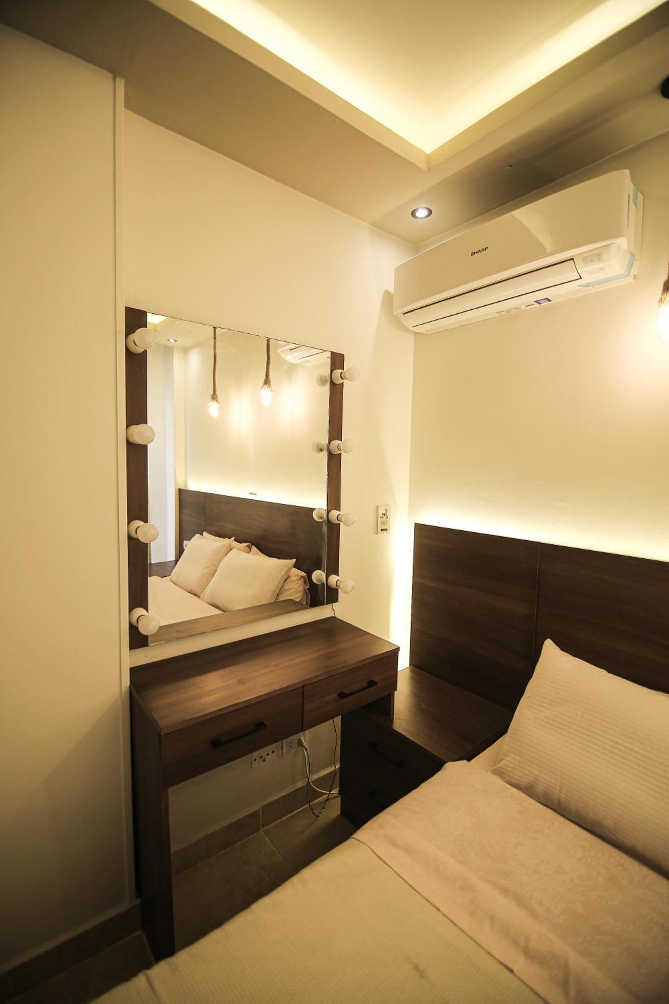 The Clay - 2br Artistic Yet Modern Loft Located Strategically Near Shopping Centre And Market * Il Cairo