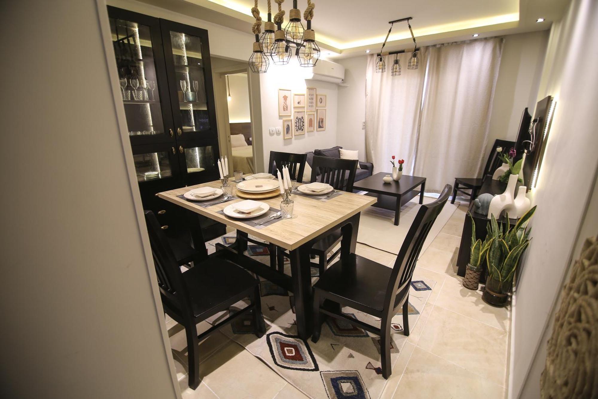 The Clay - 2br Artistic Yet Modern Loft Located Strategically Near Shopping Centre And Market Appartamento Il Cairo
